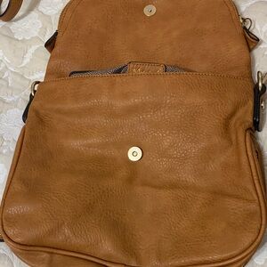 Moda Luxe Caramel Crossbody Bag